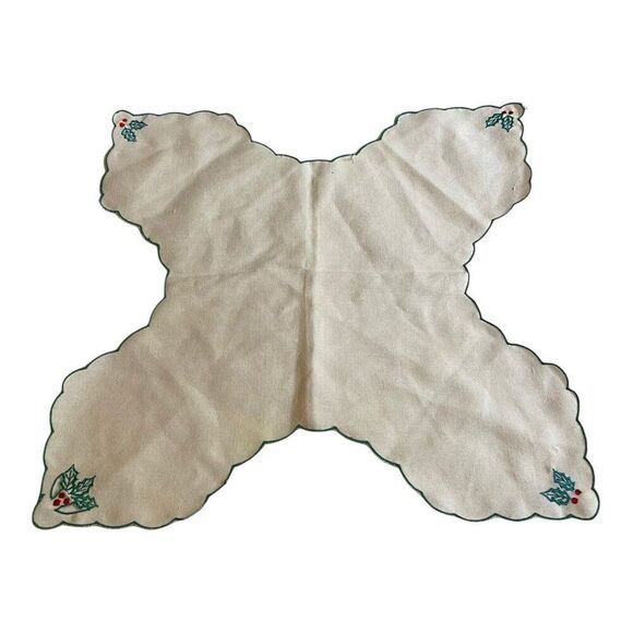 Cloth Basket Bread Roll Liner Embroidered Holly Scalloped Edges 16” Vintage - Picture 2 of 5